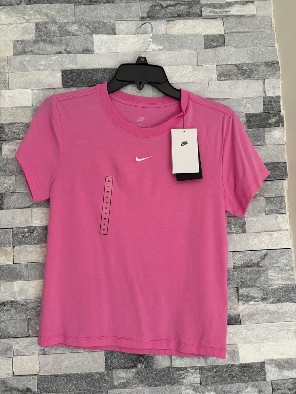 Nike women's crop short sleeve top size medium new with tags